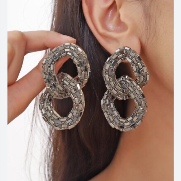 Tasha Two Tier Link Earrings - Picture 4 of 10